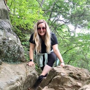 Meet your Posher, Stephanie